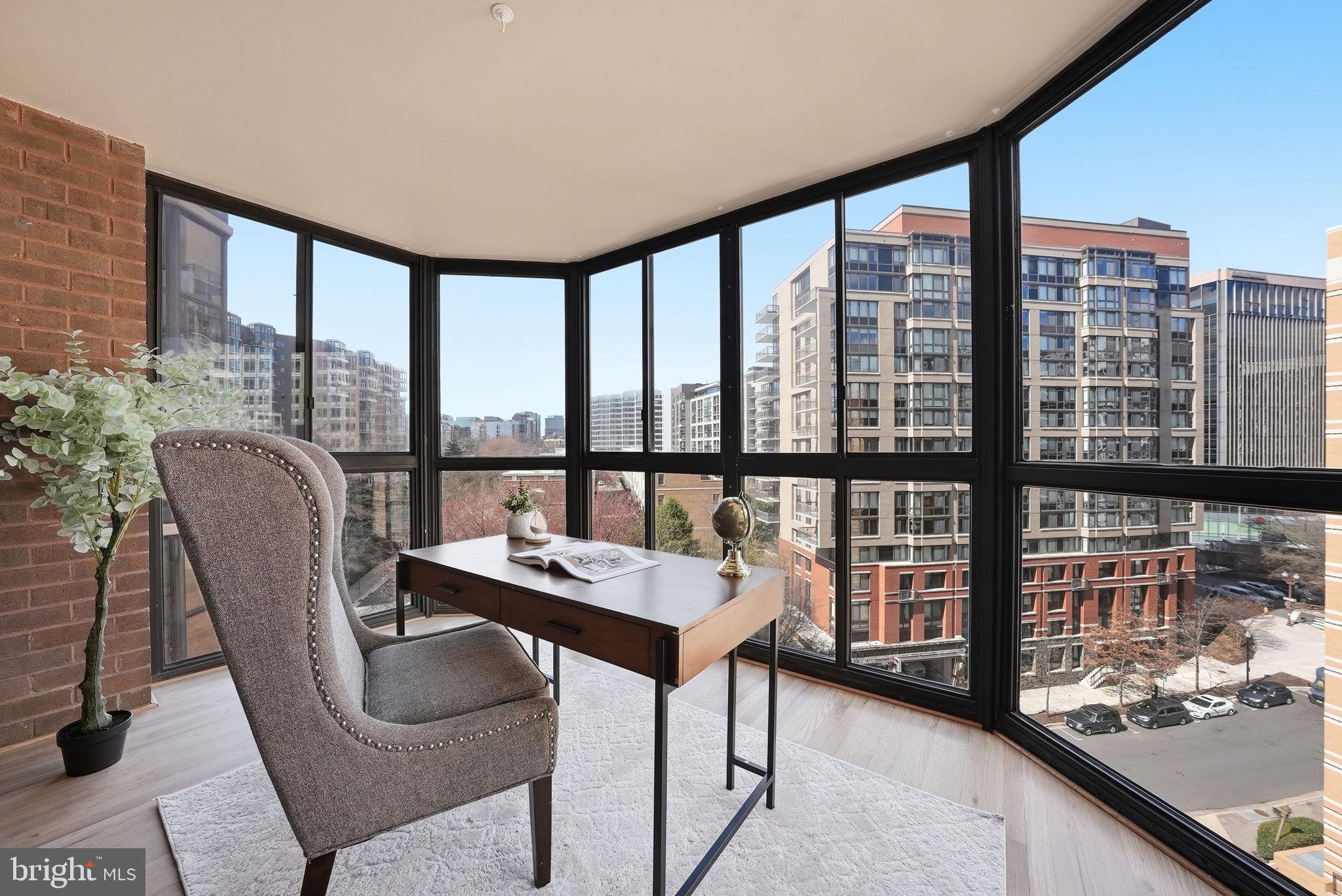 1600 N OAK STREET 906