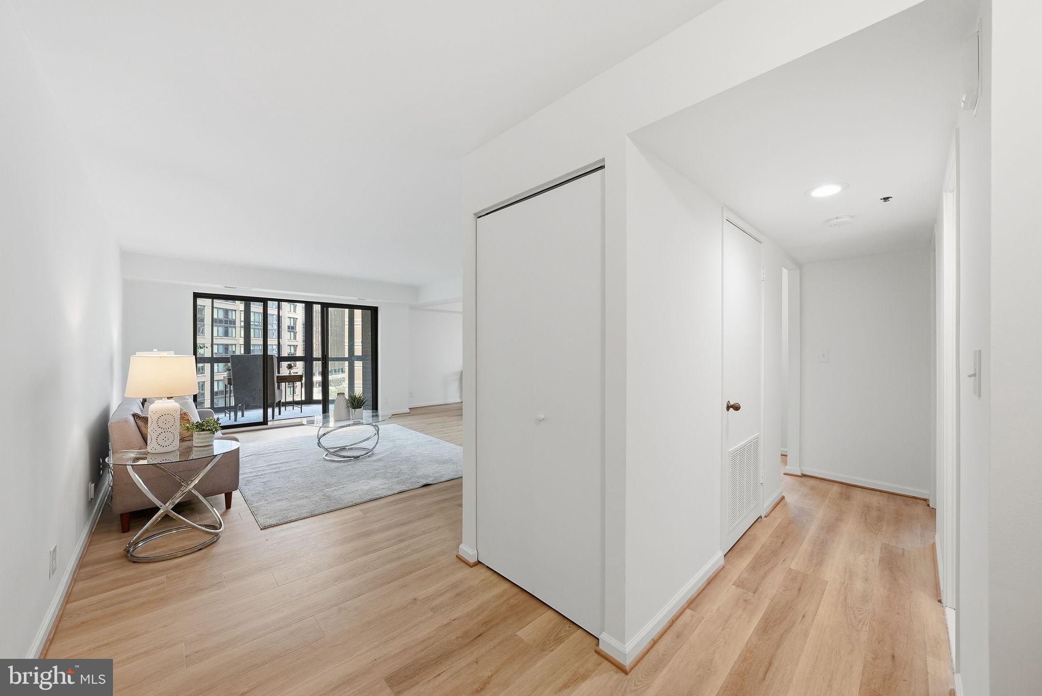 1600 N OAK STREET 906