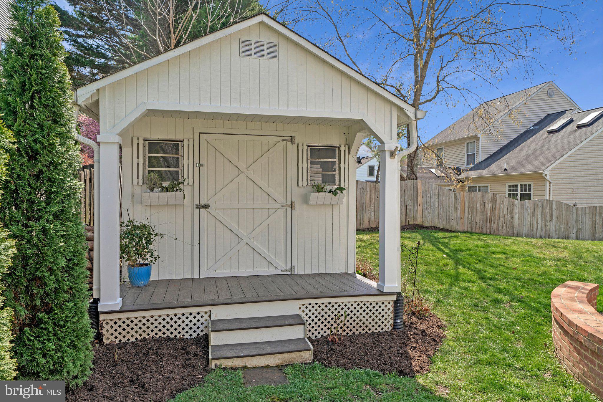 TRIPLE RIDGE - Residential