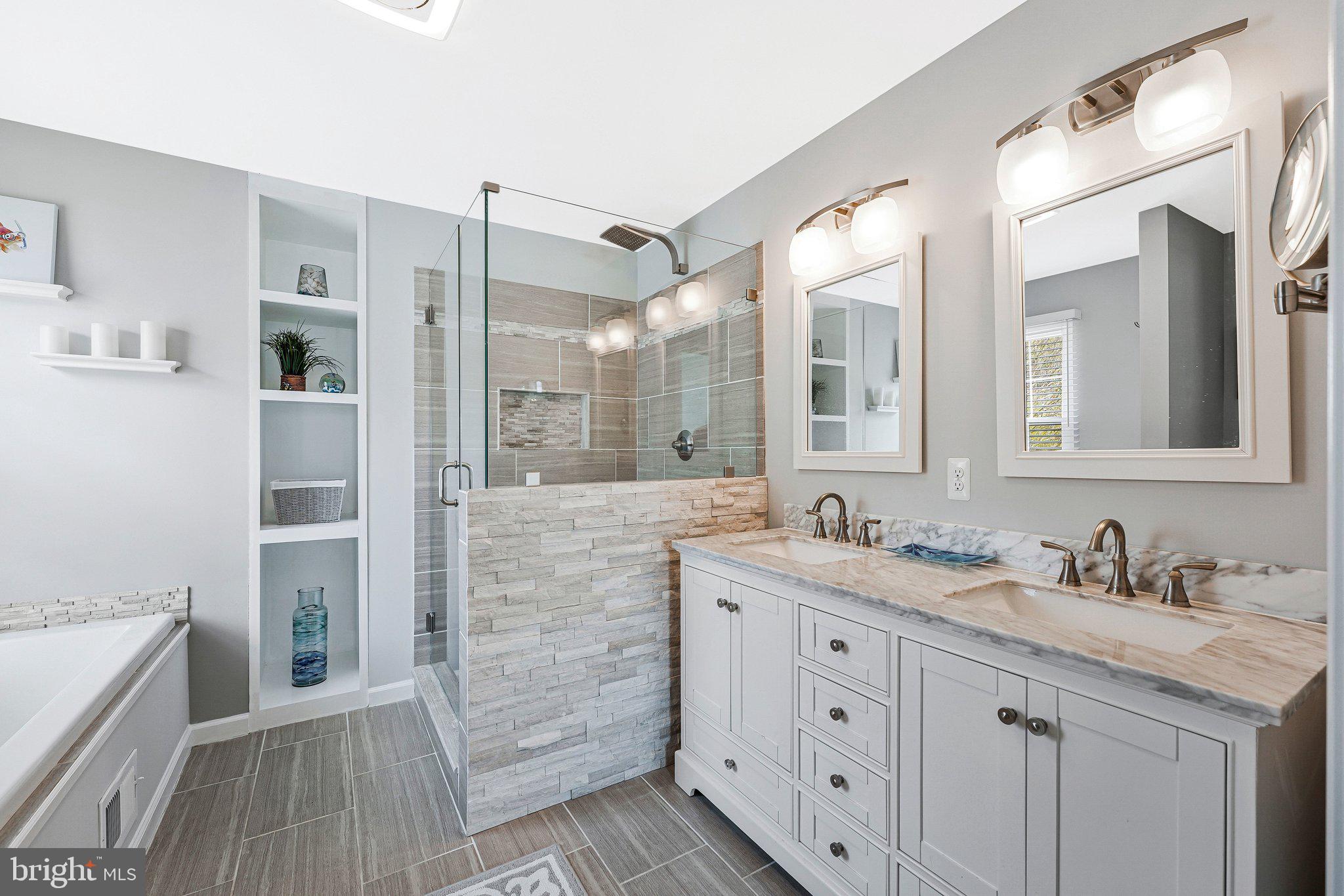 TRIPLE RIDGE - Residential