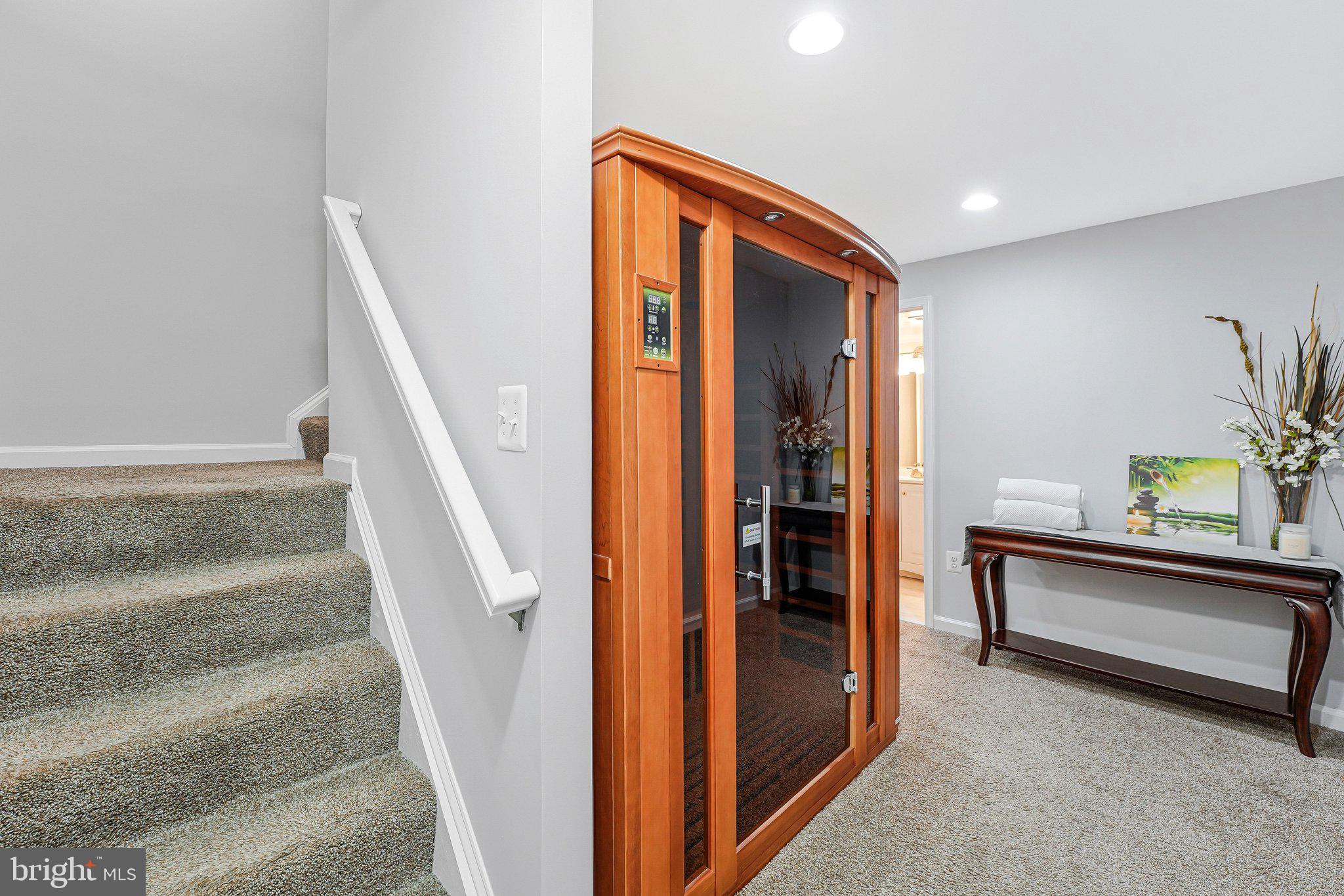 TRIPLE RIDGE - Residential