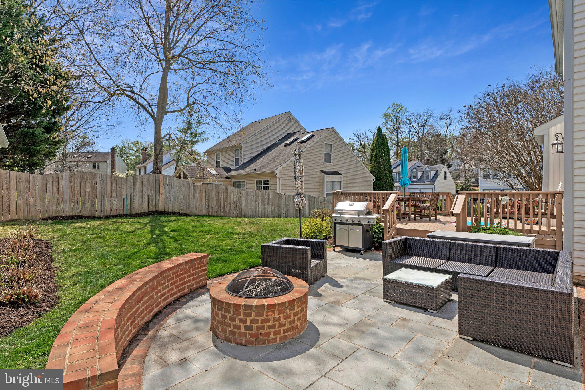 TRIPLE RIDGE - Residential