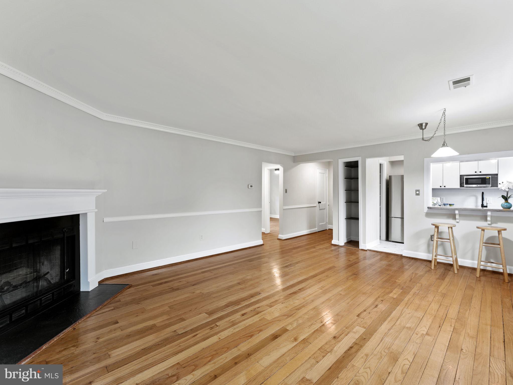 COMMONS OF ARLINGTON - Residential