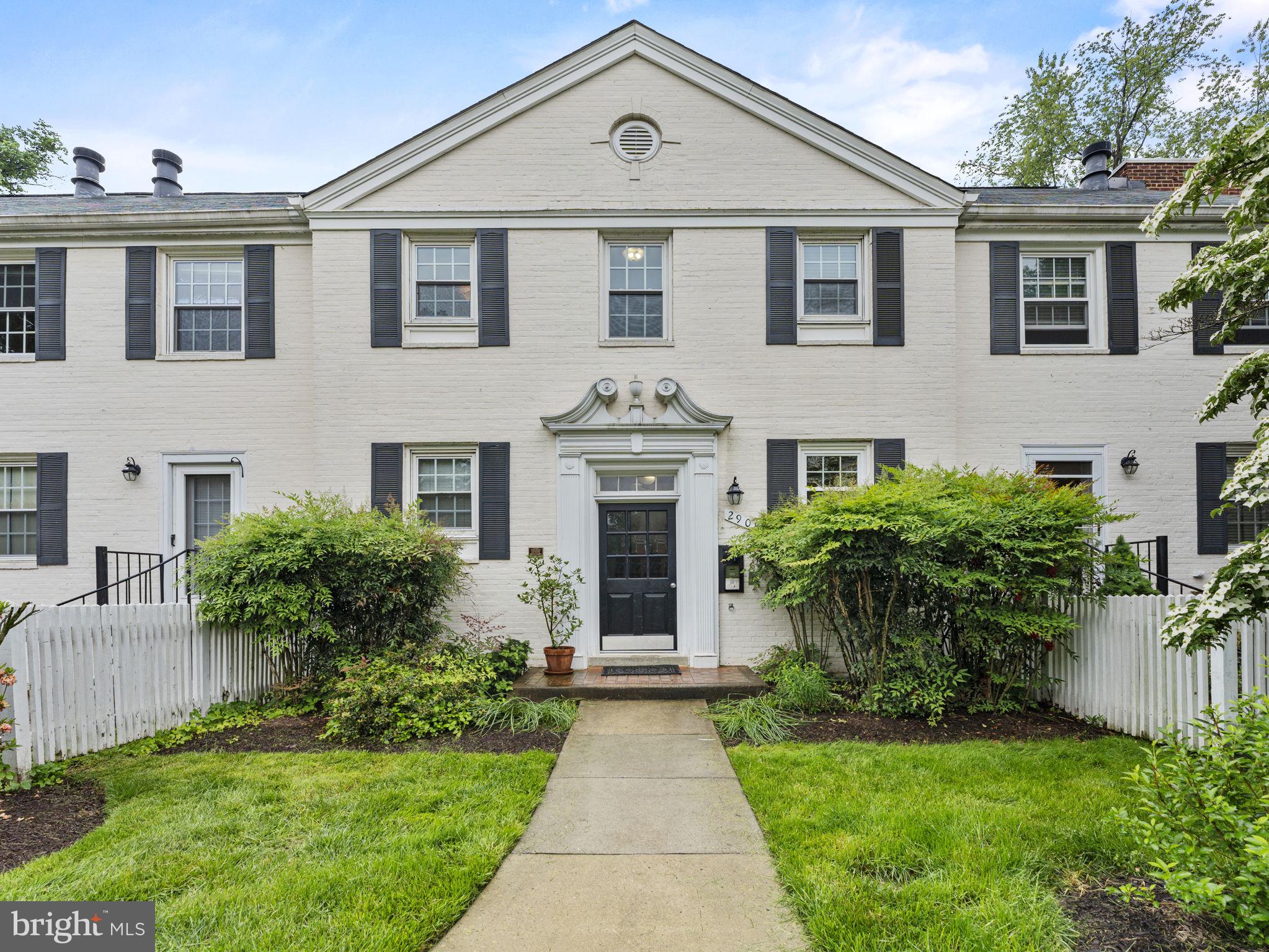 COMMONS OF ARLINGTON - Residential