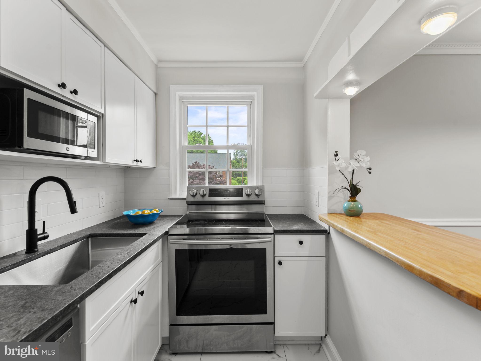 COMMONS OF ARLINGTON - Residential