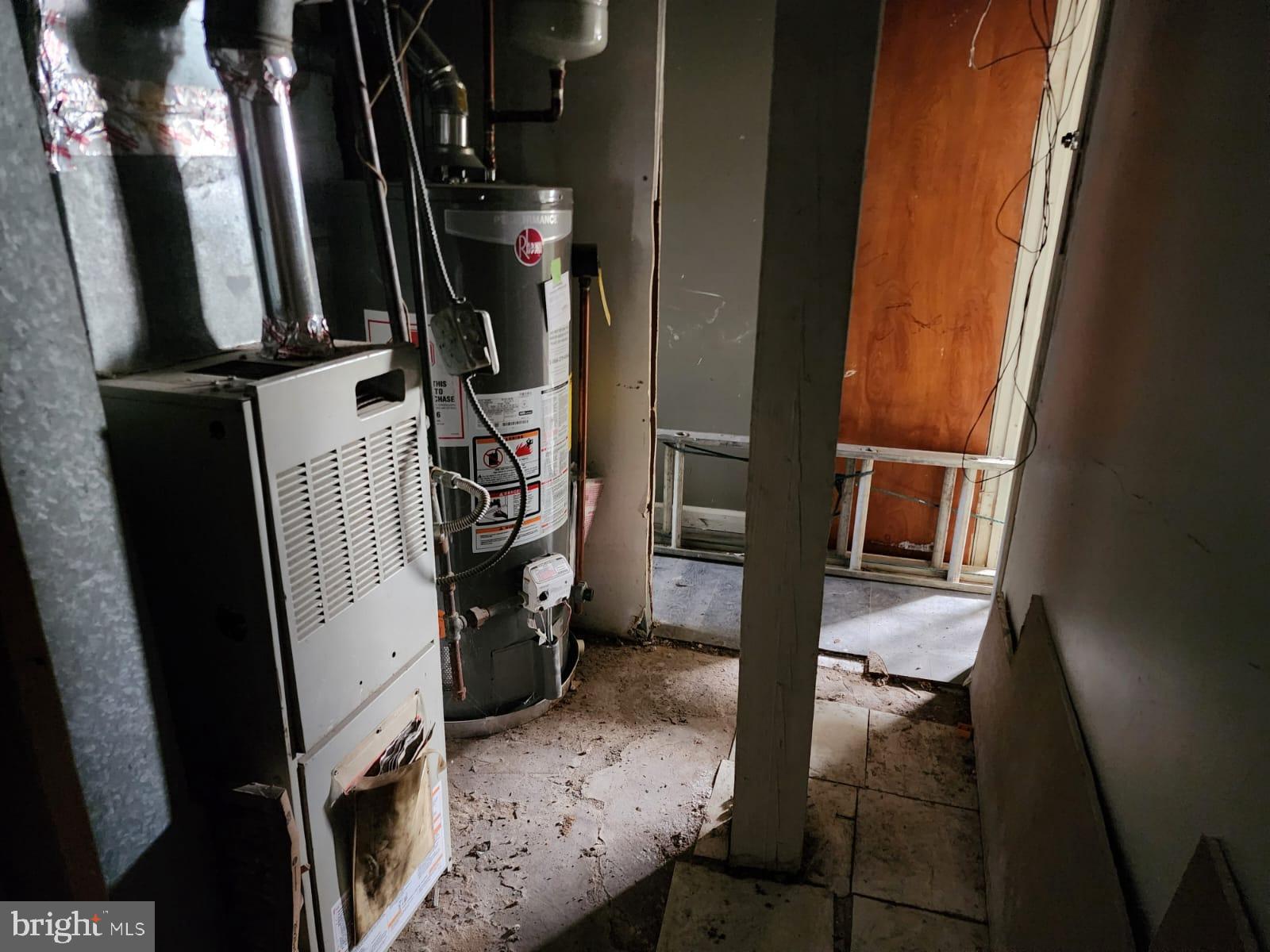 HYATTSVILLE - Residential