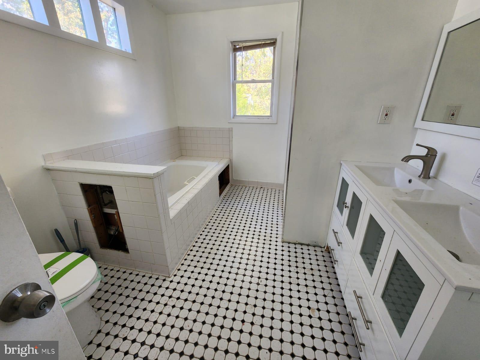 HYATTSVILLE - Residential