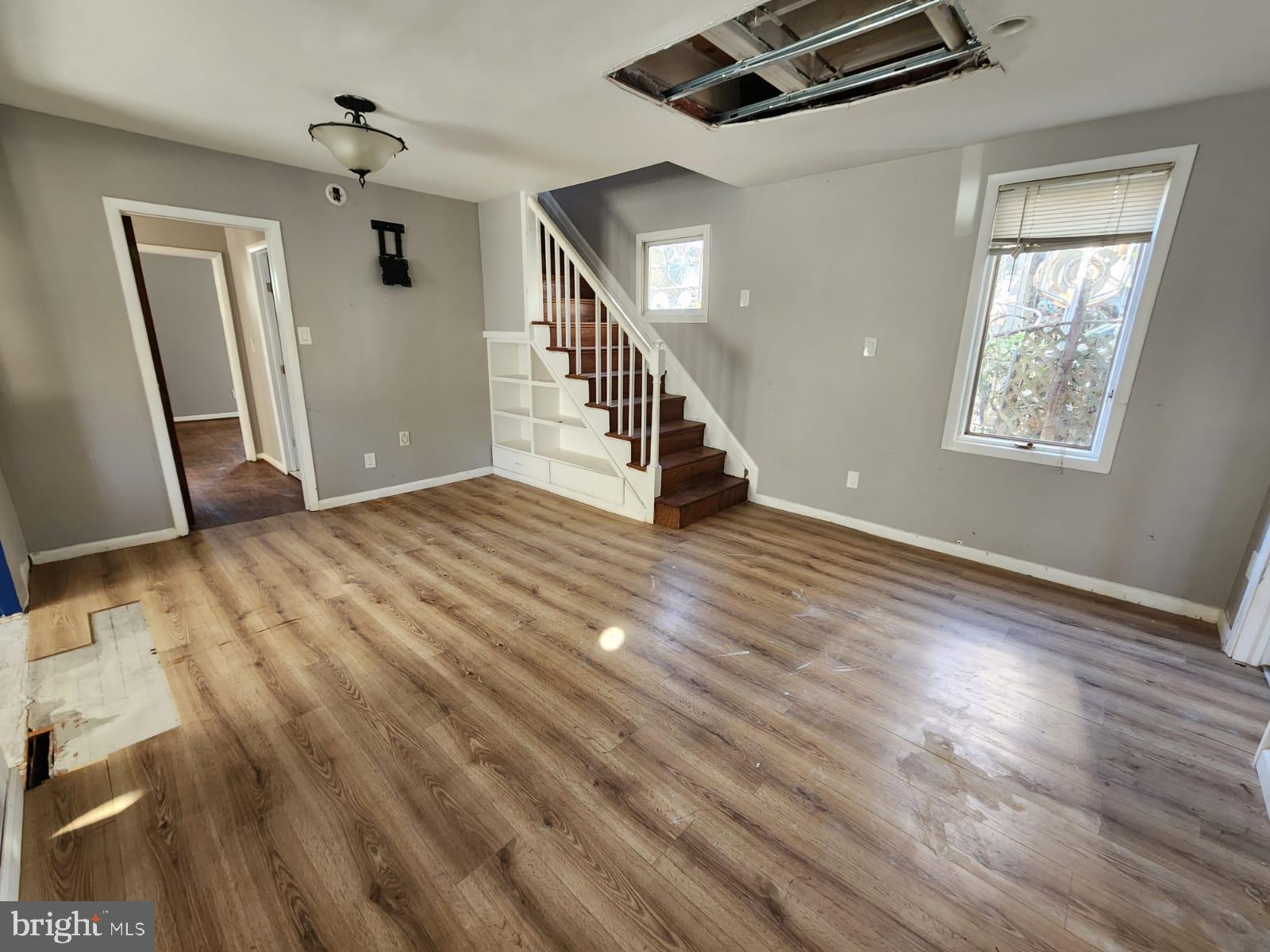 HYATTSVILLE - Residential