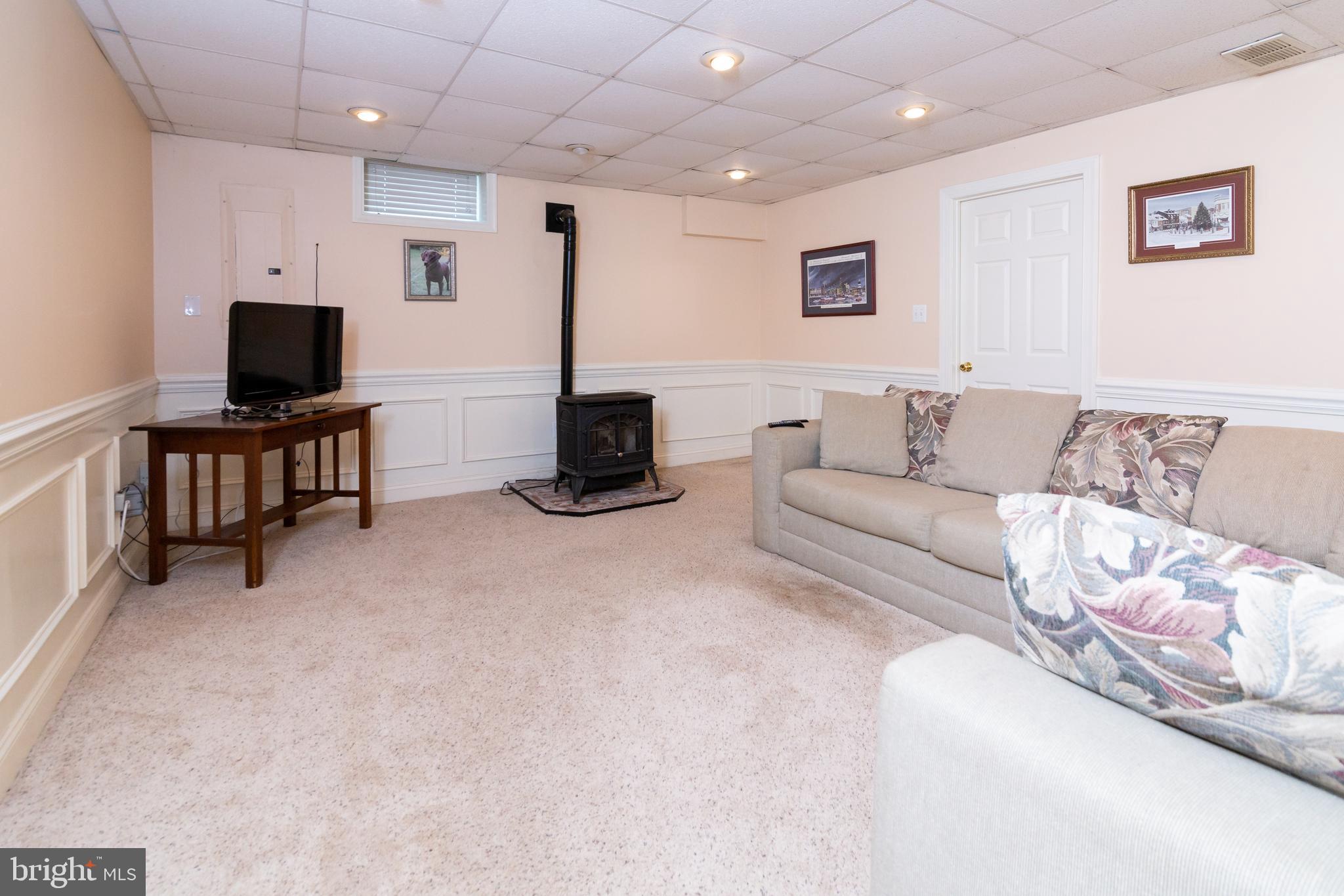 WHITEHALL BEACH - Residential