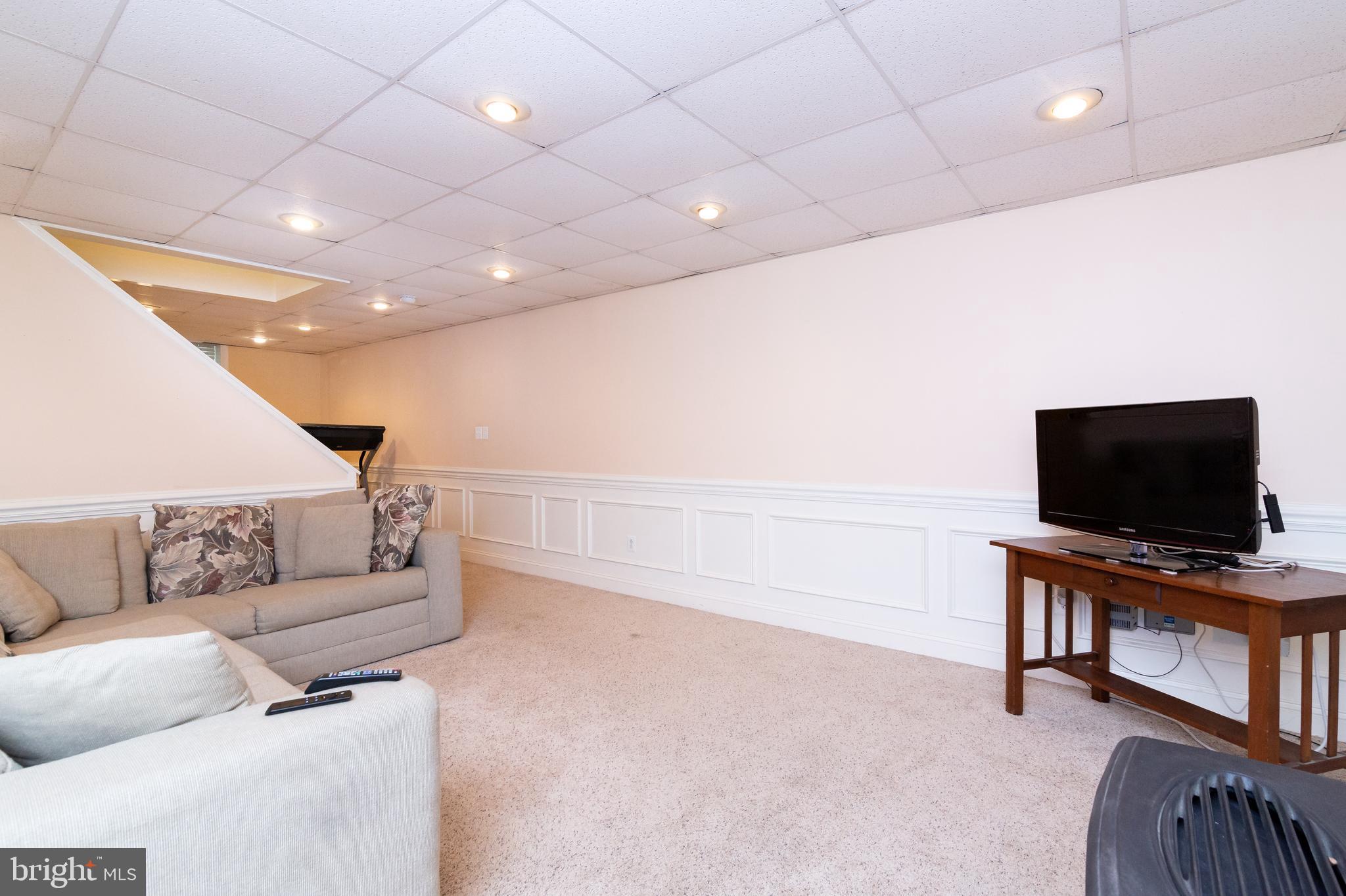 WHITEHALL BEACH - Residential