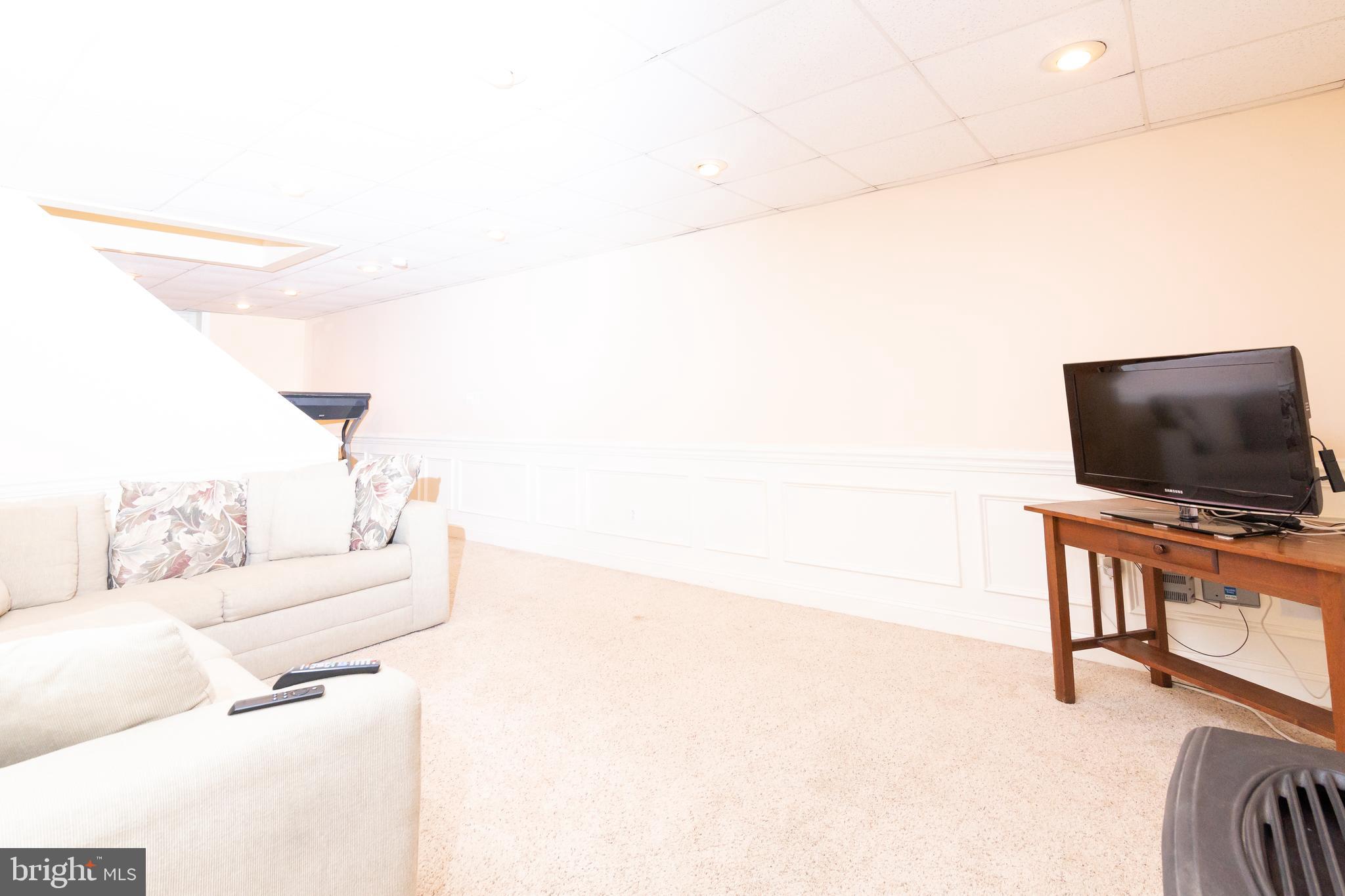 WHITEHALL BEACH - Residential