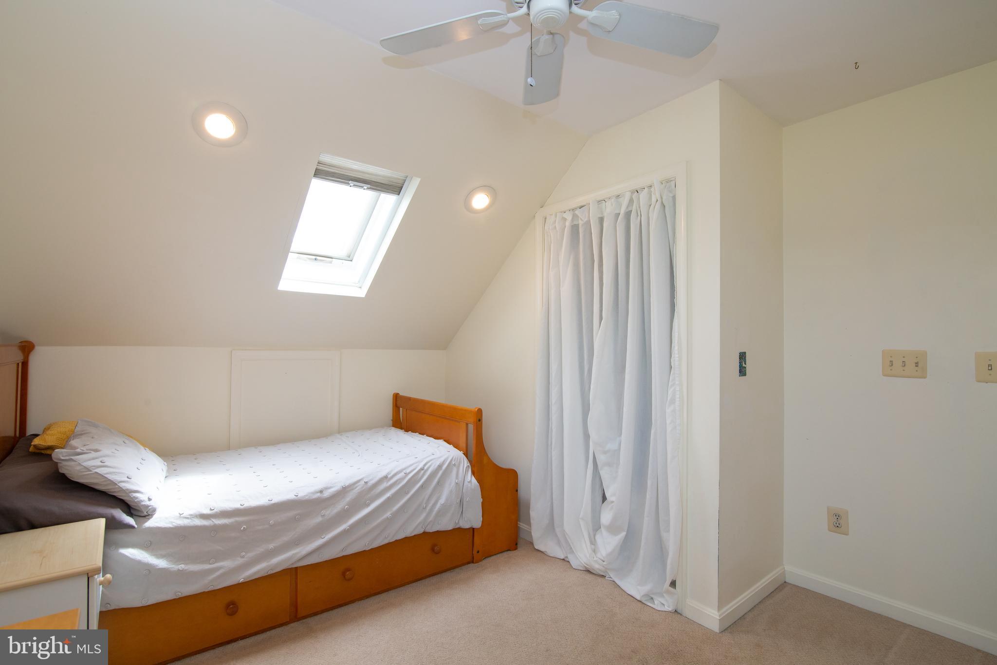 WHITEHALL BEACH - Residential