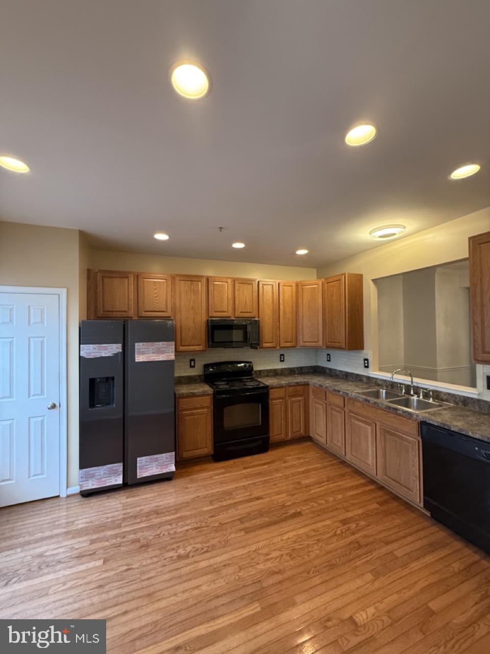3741 BEDFORD DRIVE