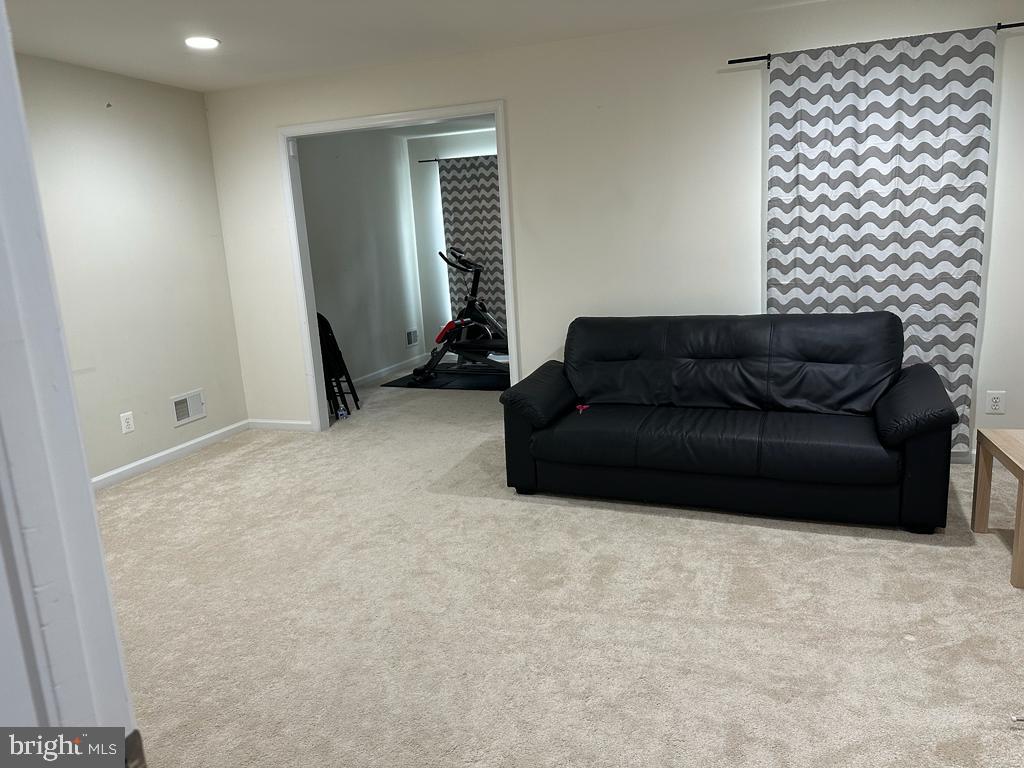 BRAMBLETON LANDBAY 2 - Residential Lease