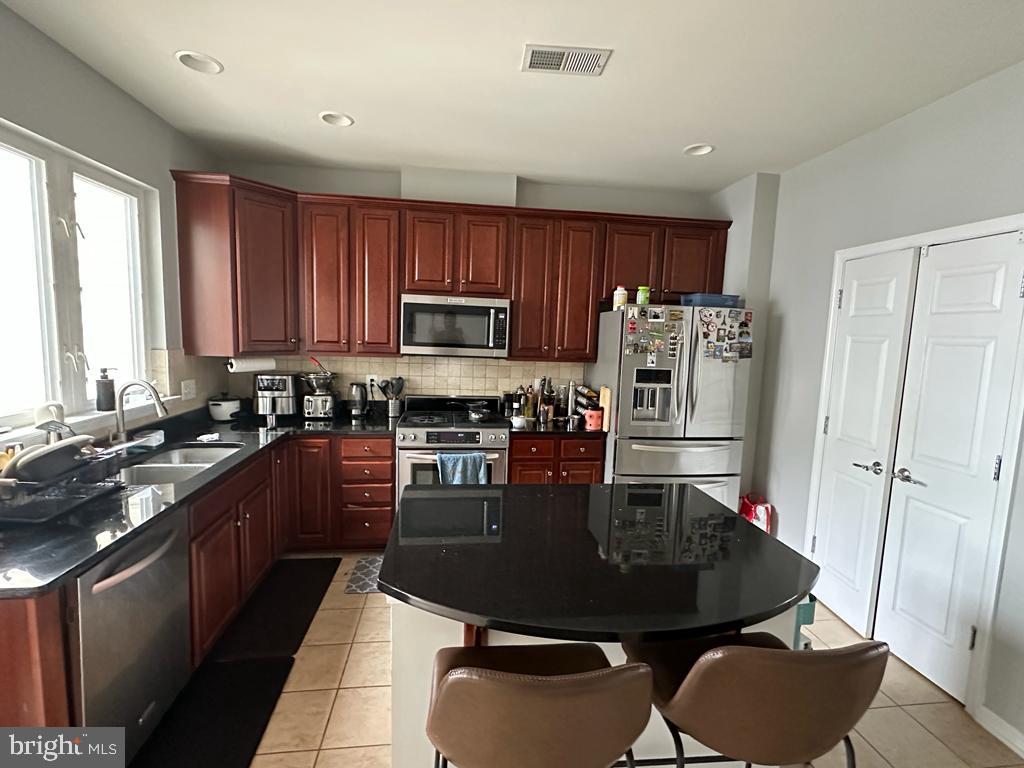 BRAMBLETON LANDBAY 2 - Residential Lease