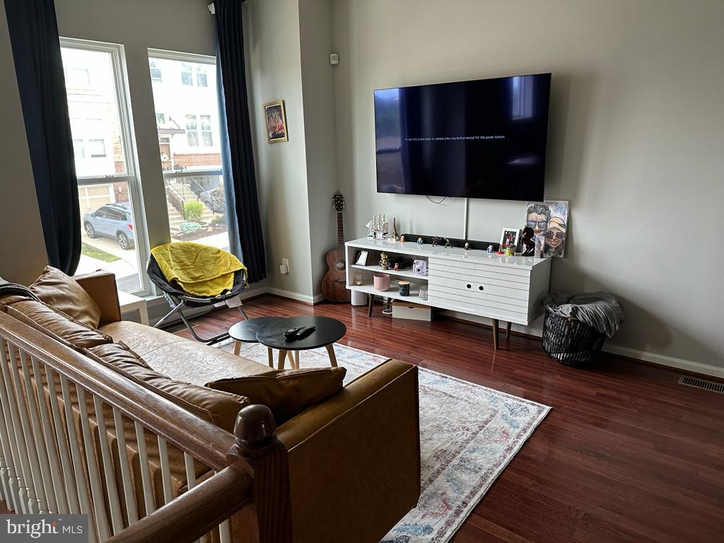 BRAMBLETON LANDBAY 2 - Residential Lease