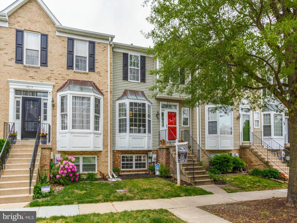 CROFTON VILLAGE - Residential