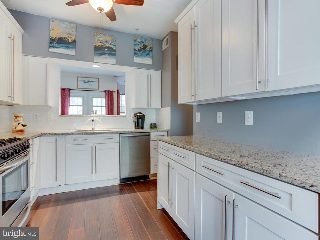 CROFTON VILLAGE - Residential