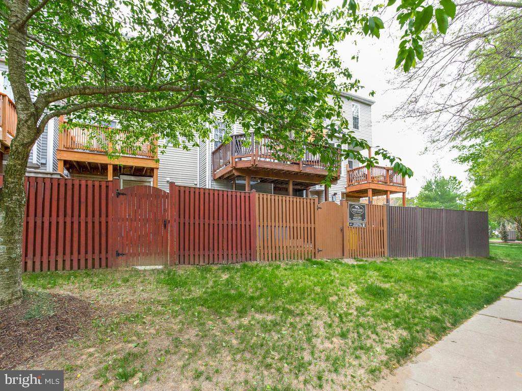 CROFTON VILLAGE - Residential