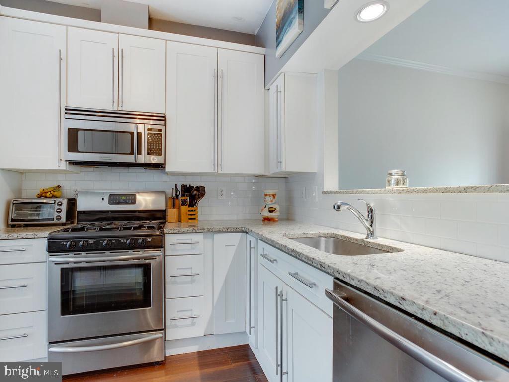 CROFTON VILLAGE - Residential