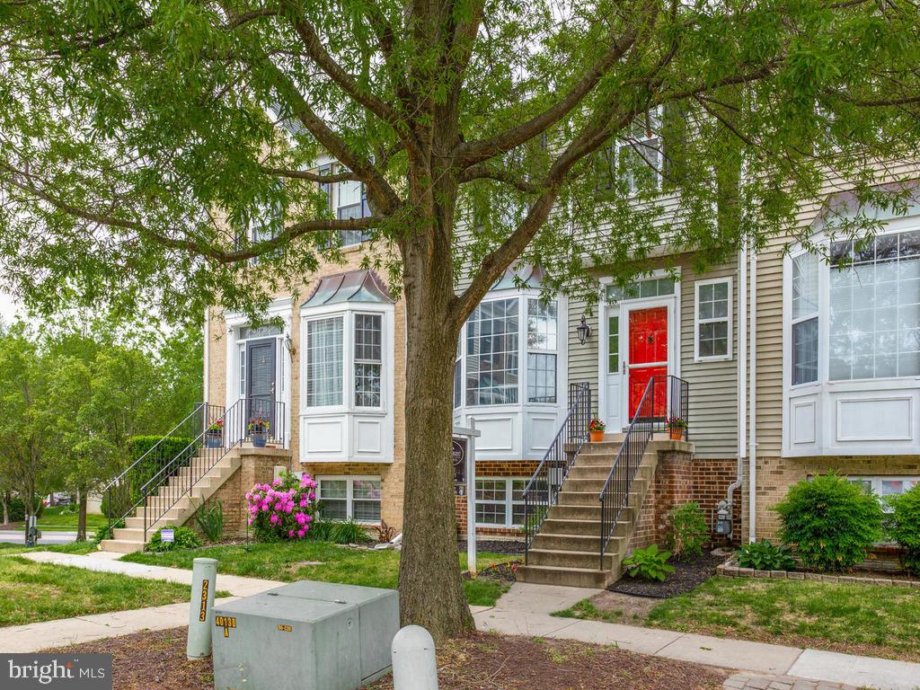 CROFTON VILLAGE - Residential