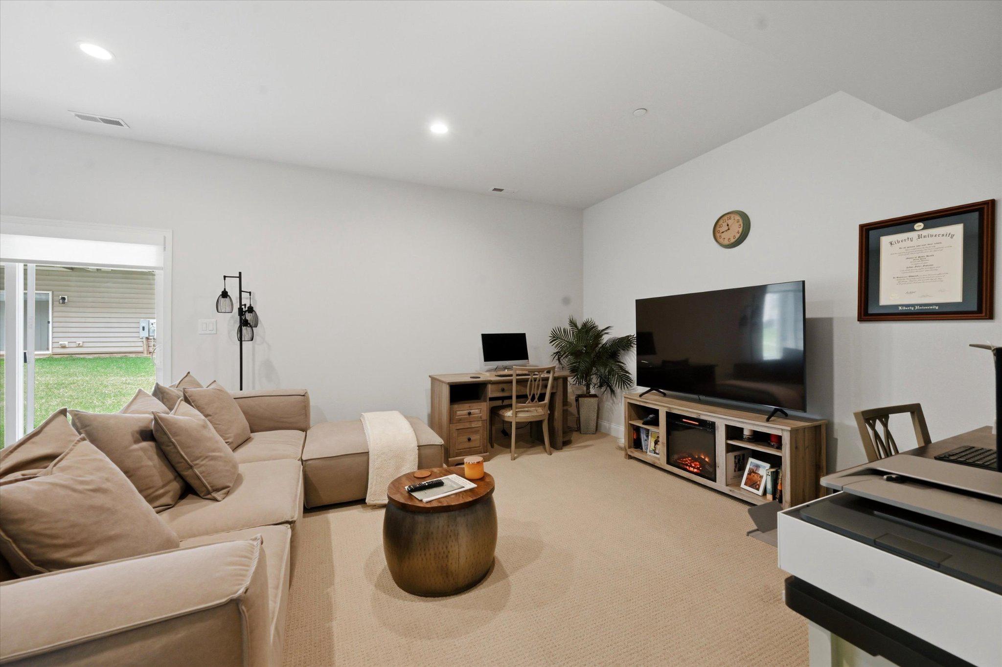 TOWNES AT CHESTER SPRINGS - Residential