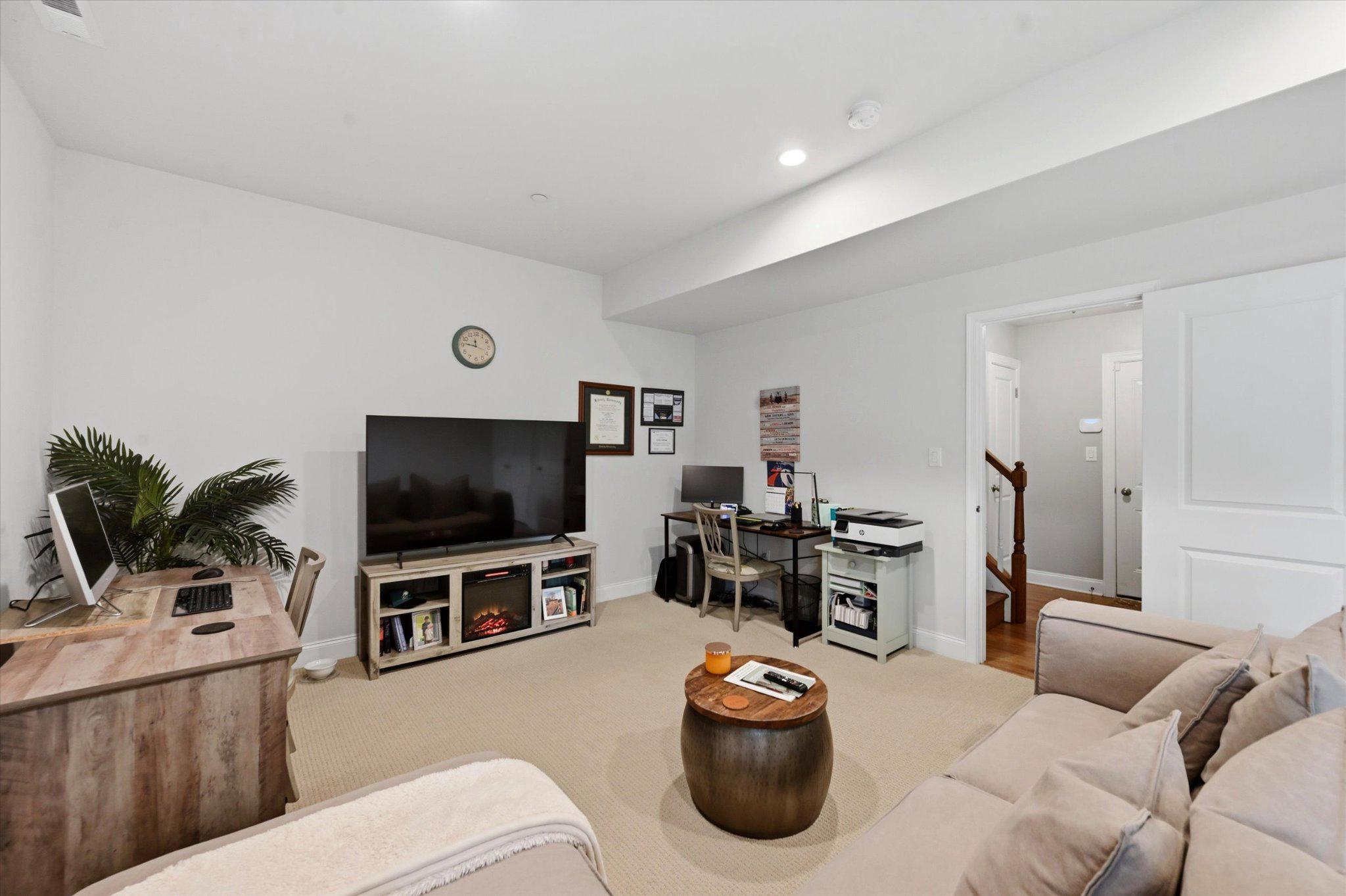 TOWNES AT CHESTER SPRINGS - Residential