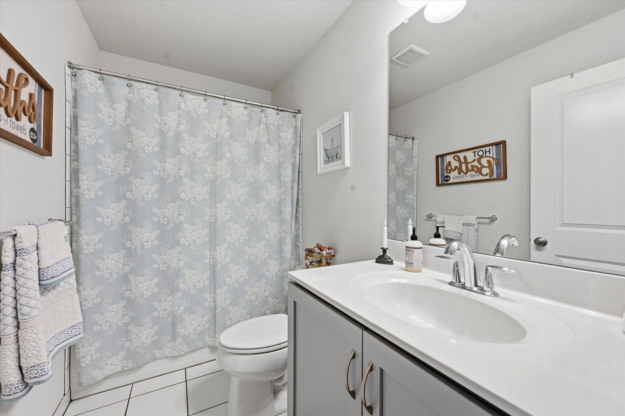 TOWNES AT CHESTER SPRINGS - Residential