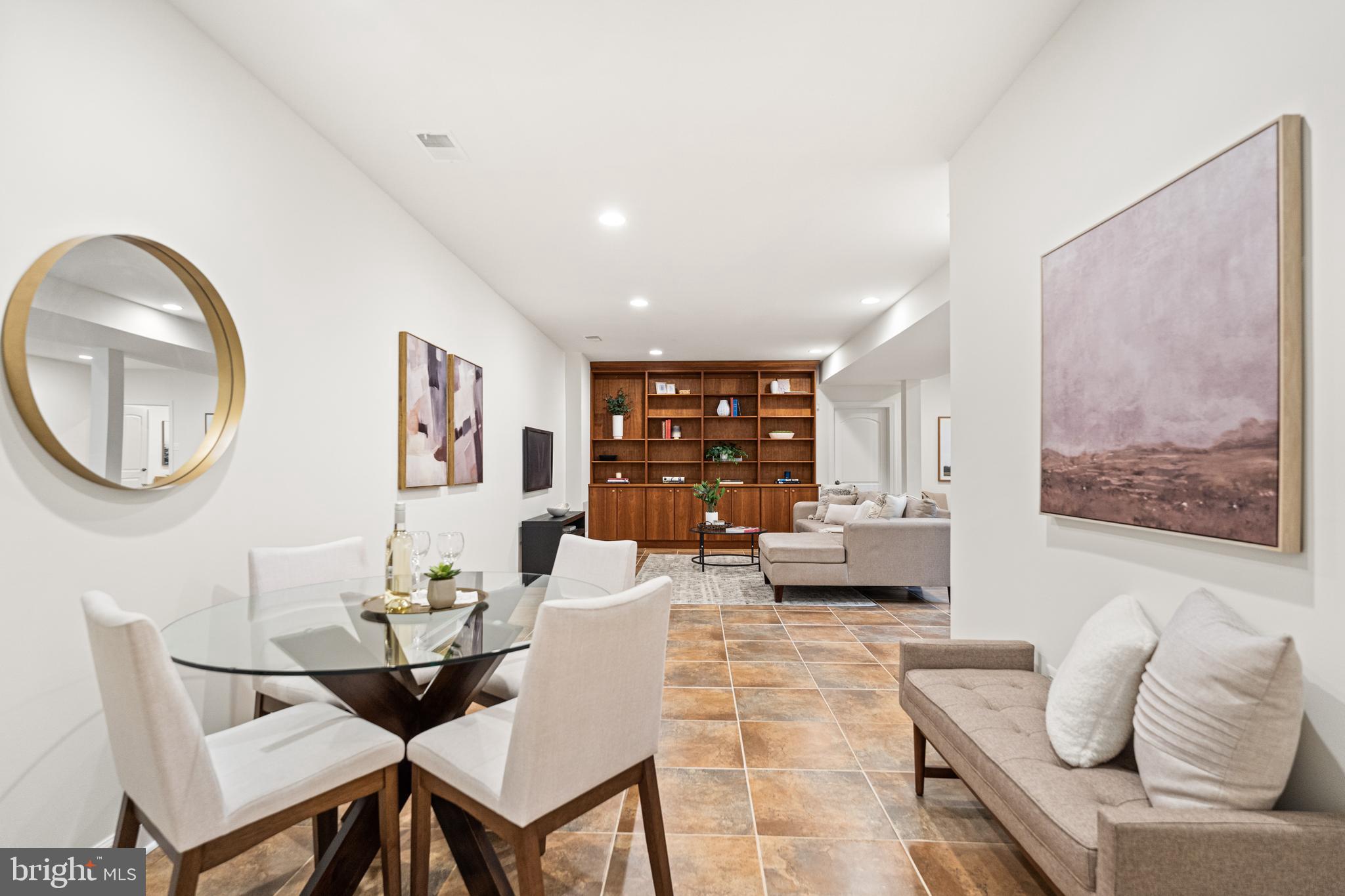 LUXMANOR - Residential