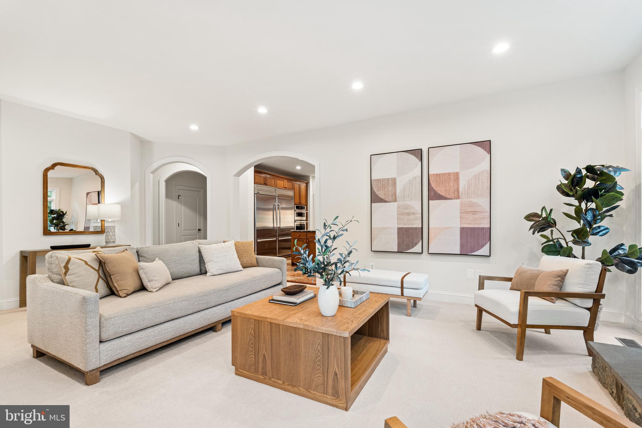 LUXMANOR - Residential