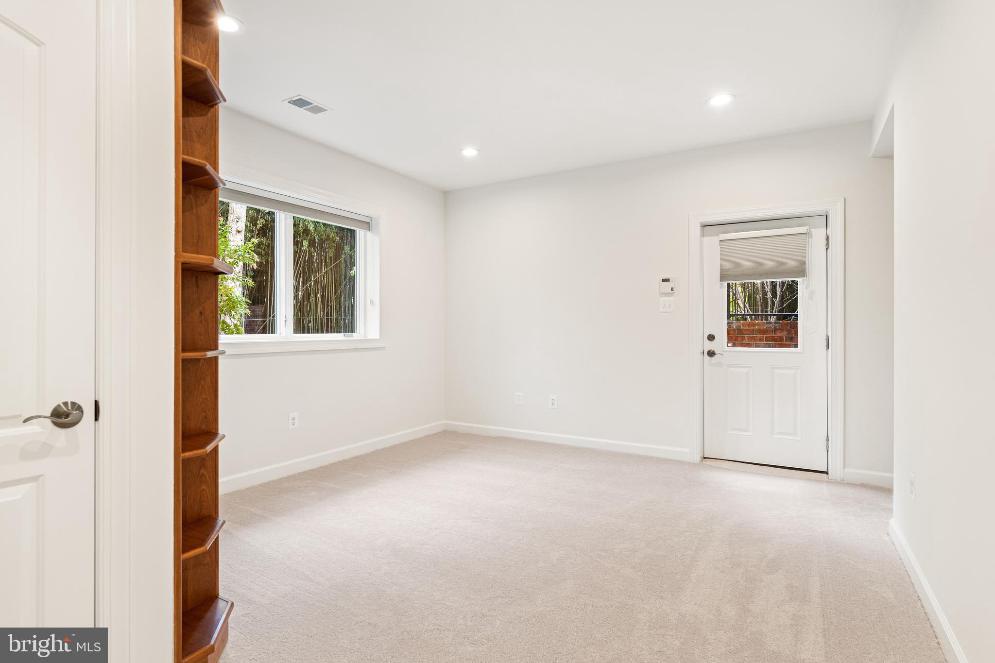 LUXMANOR - Residential