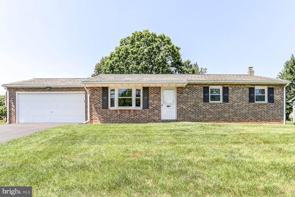 Photo of 7 Burkey Drive, Denver, PA 17517 (MLS # PALA2051424)