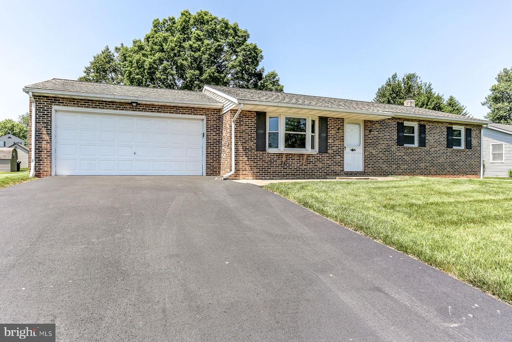 Photo of 7 Burkey Drive, Denver, PA 17517 (MLS # PALA2051424)