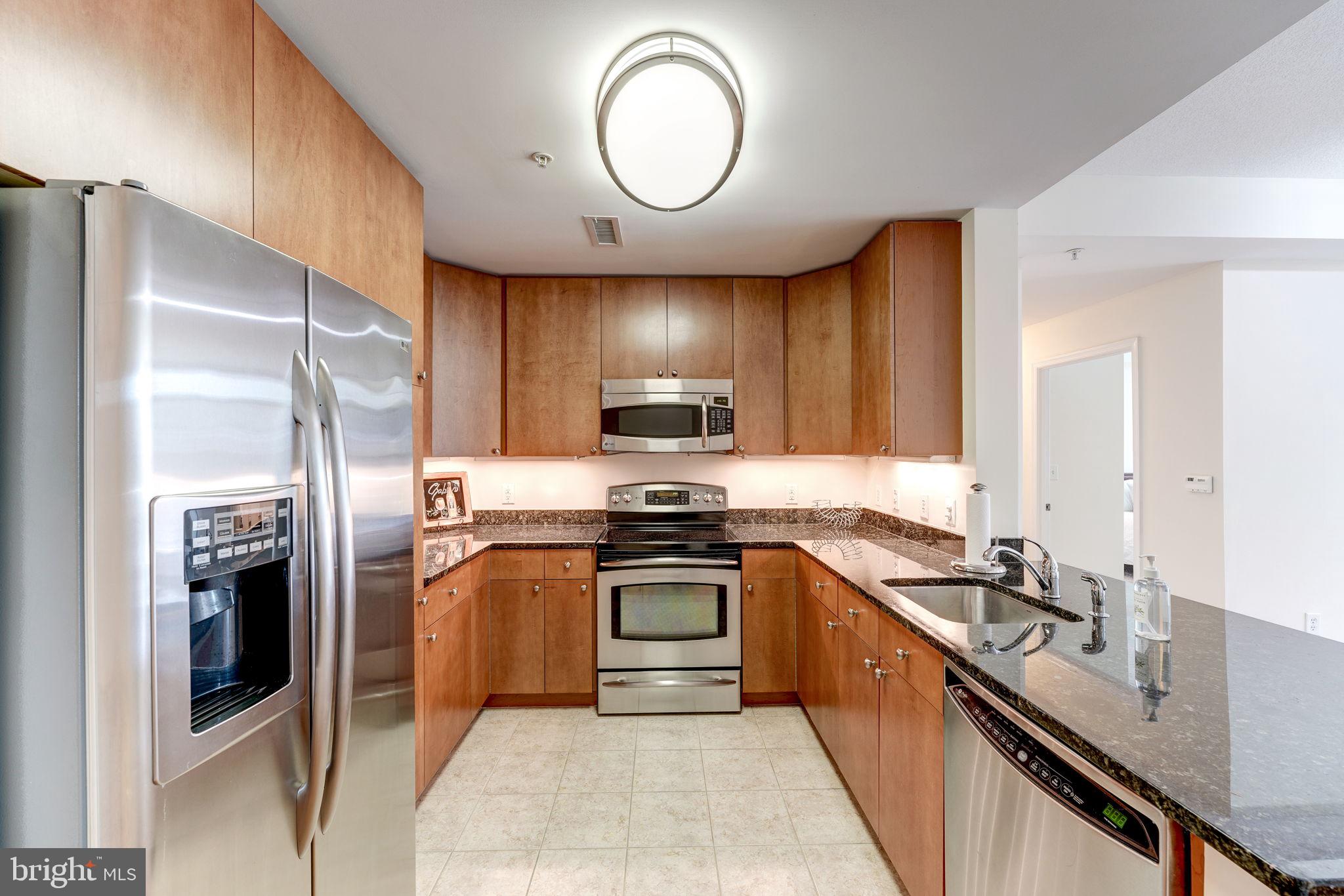 ONE NATIONAL HARBOR CONDOMINIUM - Residential