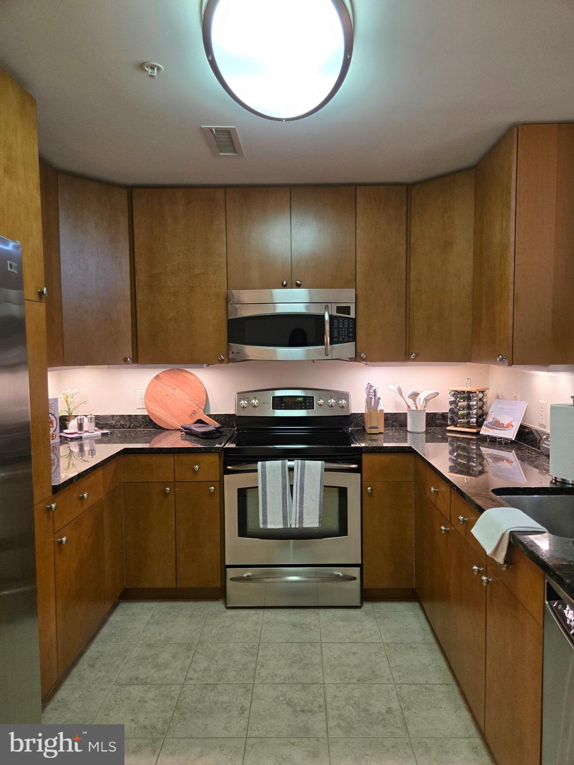 ONE NATIONAL HARBOR CONDOMINIUM - Residential