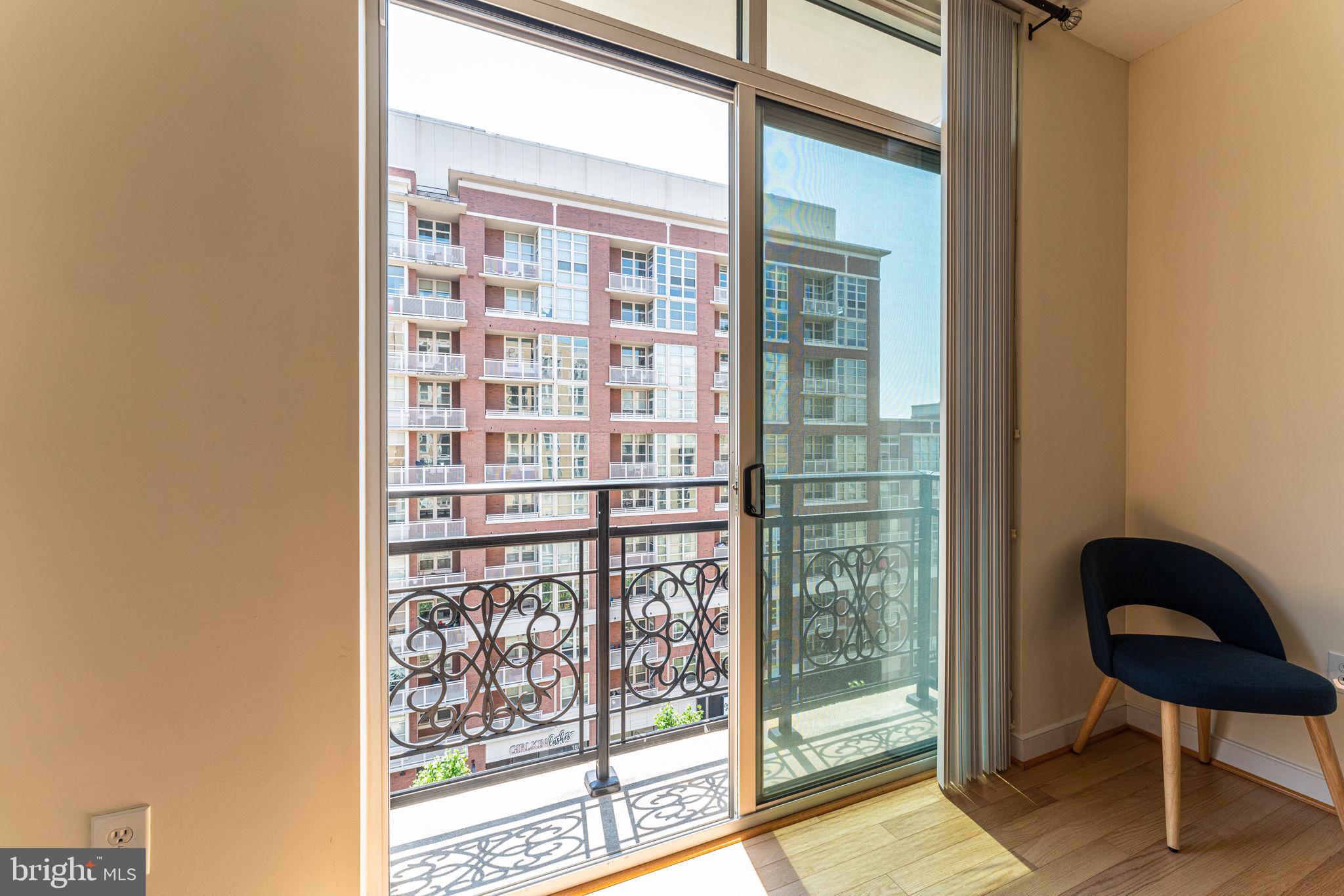 ONE NATIONAL HARBOR CONDOMINIUM - Residential