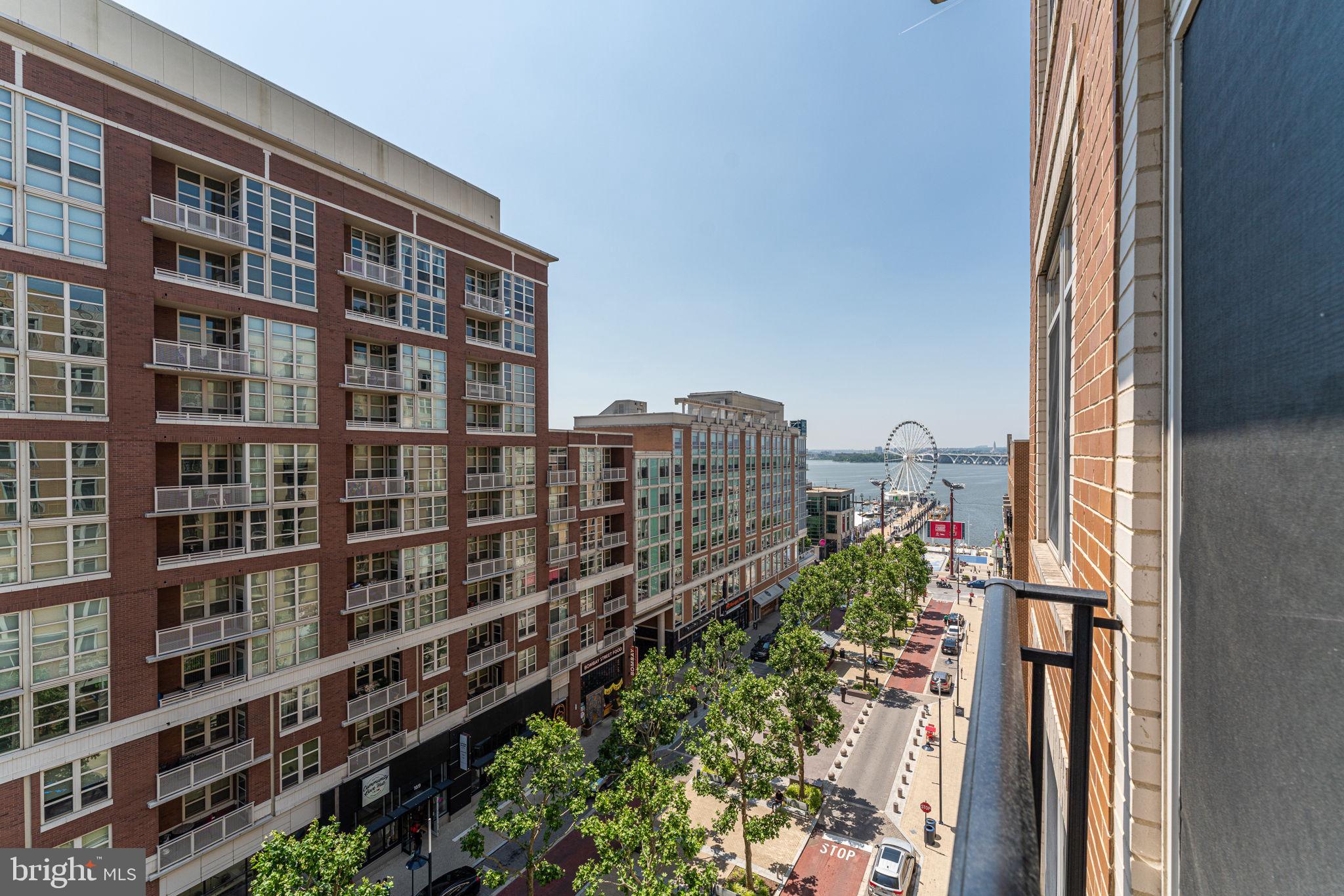 ONE NATIONAL HARBOR CONDOMINIUM - Residential