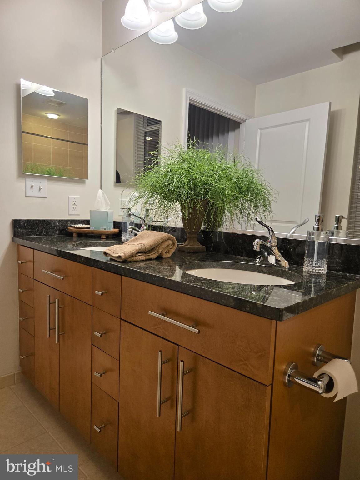 ONE NATIONAL HARBOR CONDOMINIUM - Residential