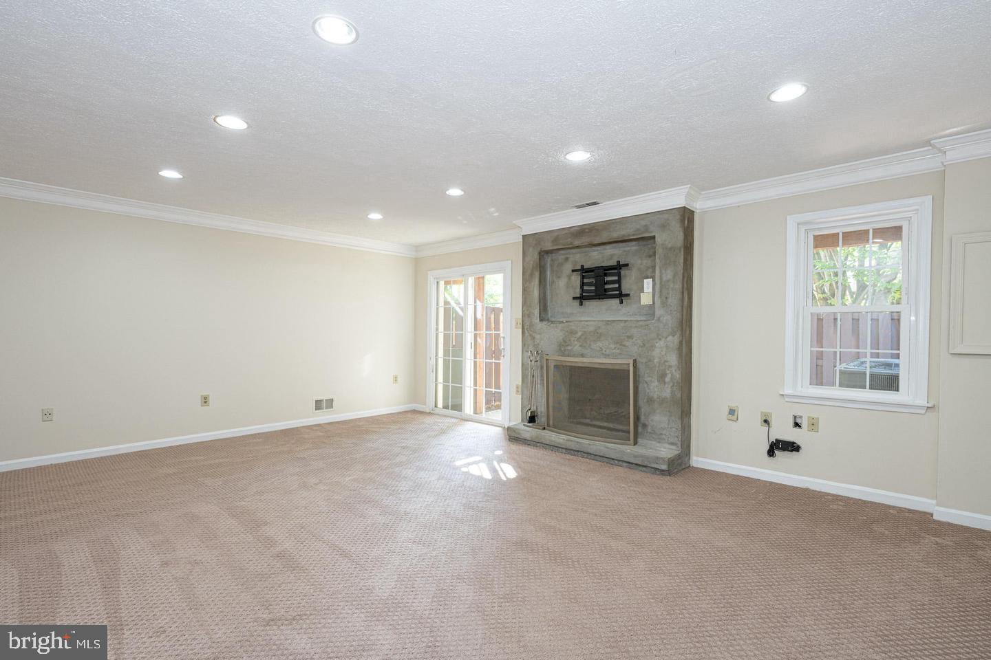 HAHN PROPERTY - Residential Lease