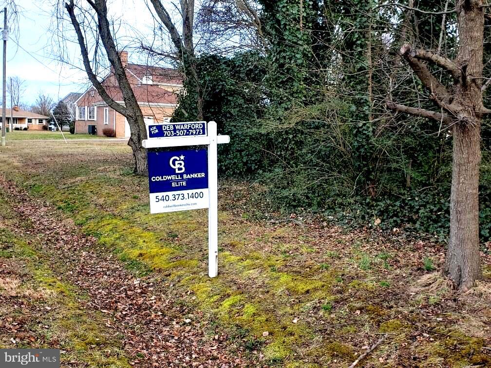 POTOMAC SHORES - Land