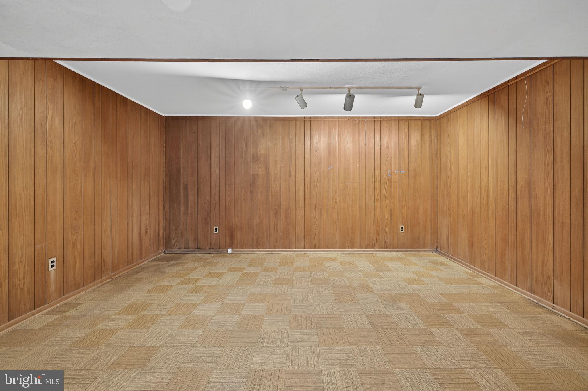 TYSONS GREEN - Residential