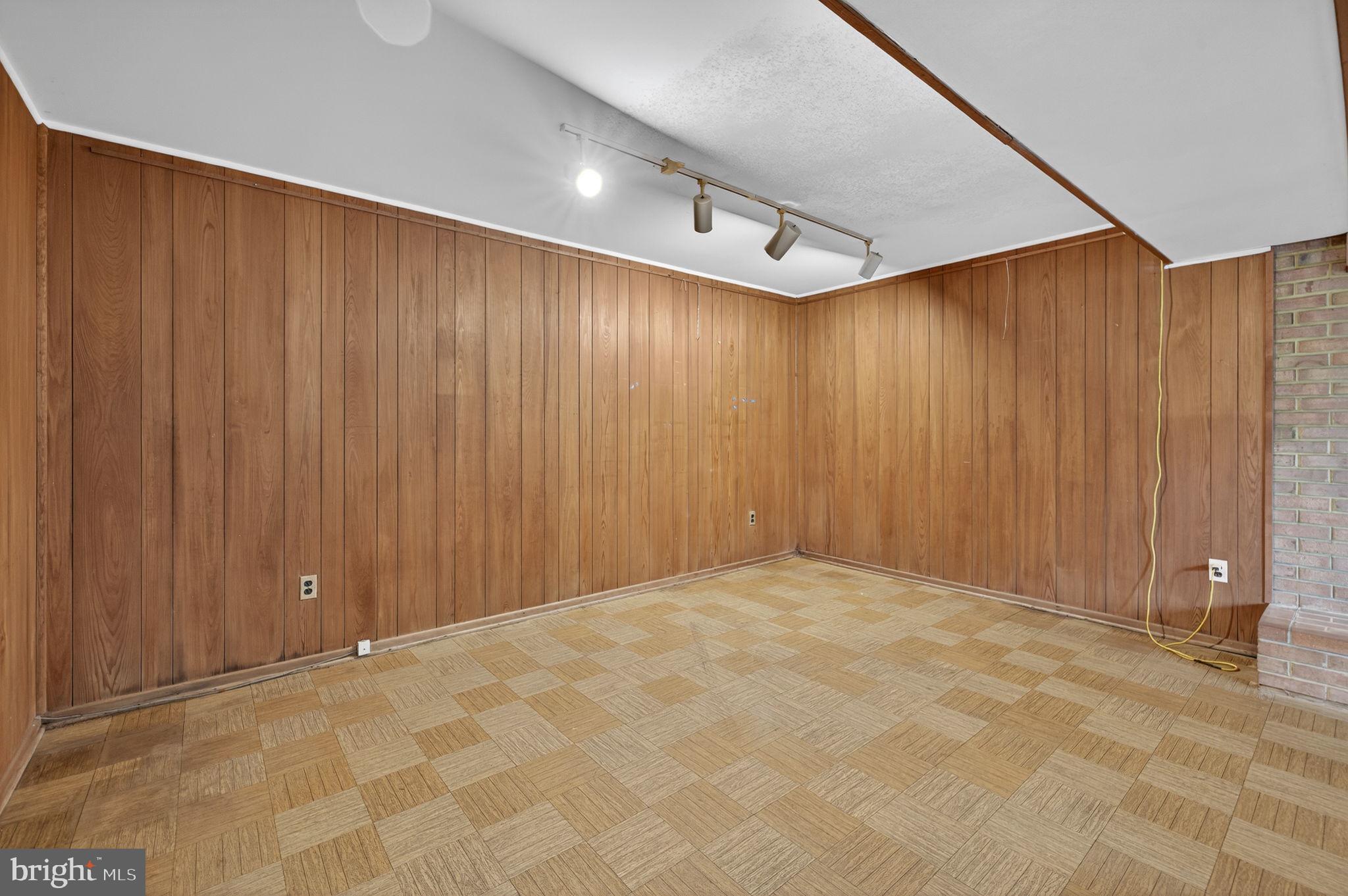 TYSONS GREEN - Residential