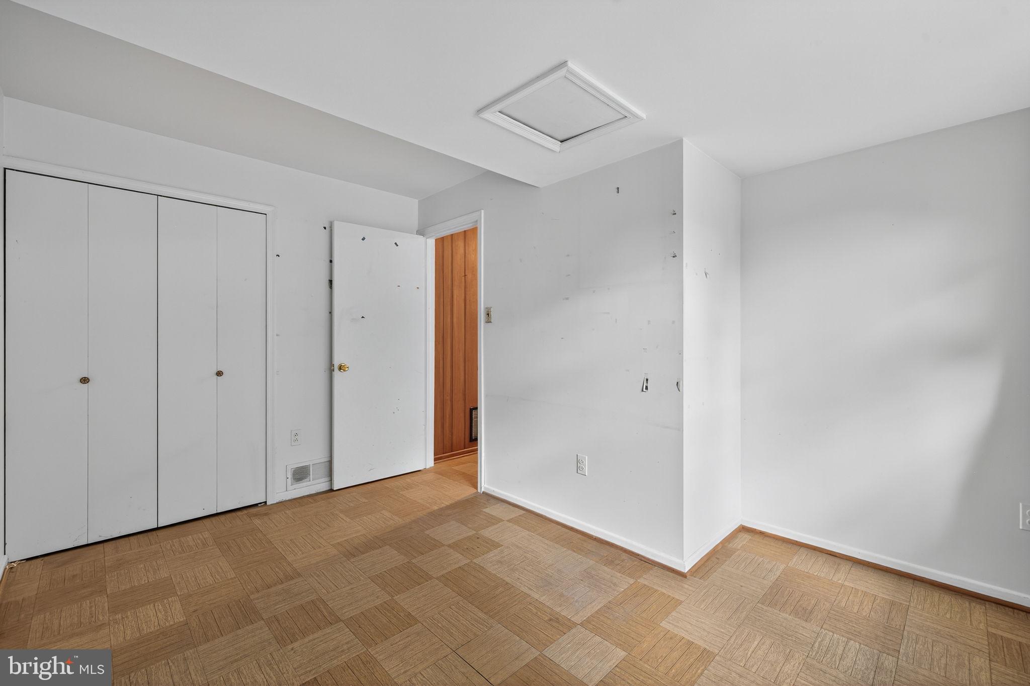 TYSONS GREEN - Residential