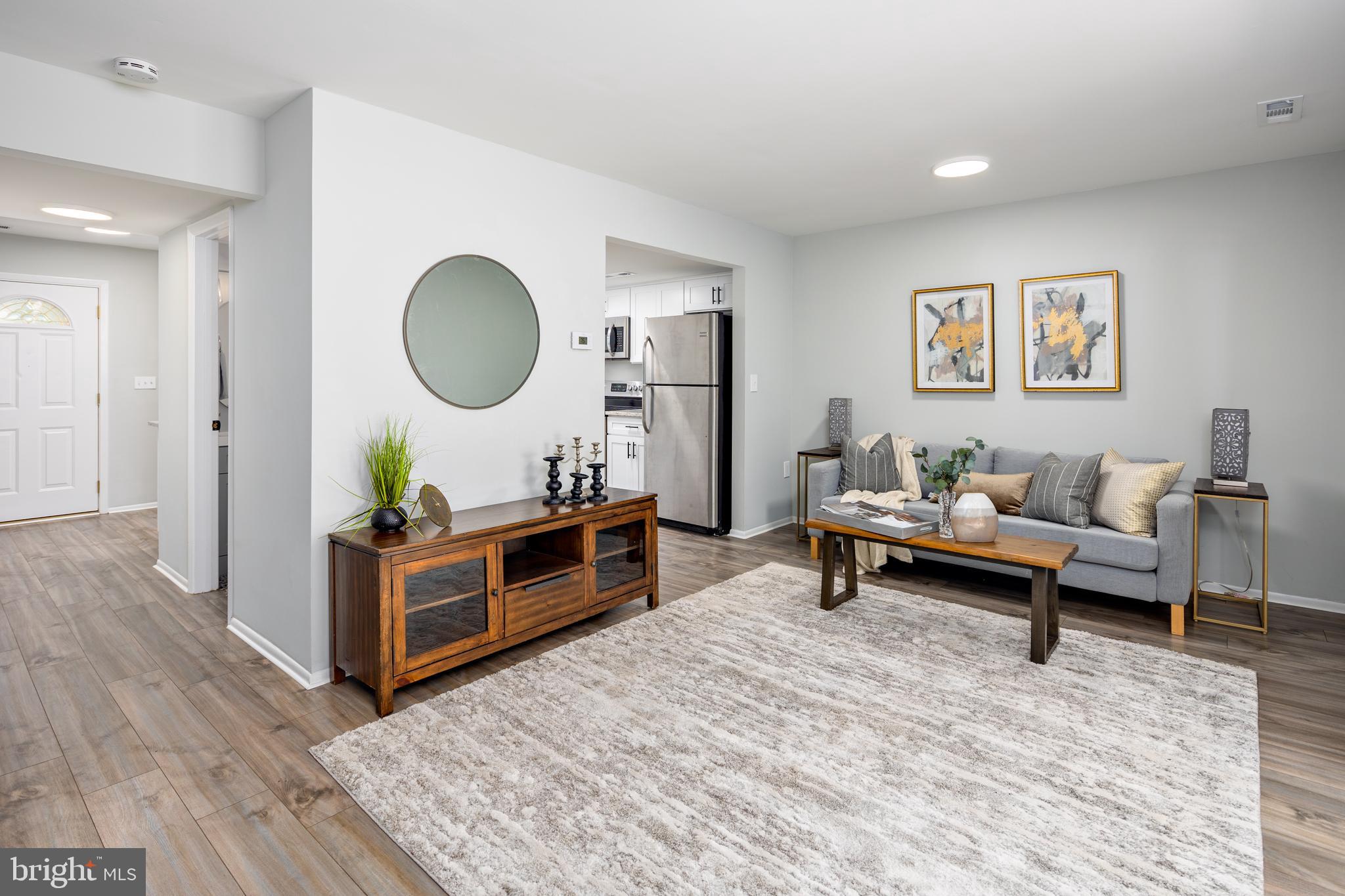 WHISPERING WOODS - Residential