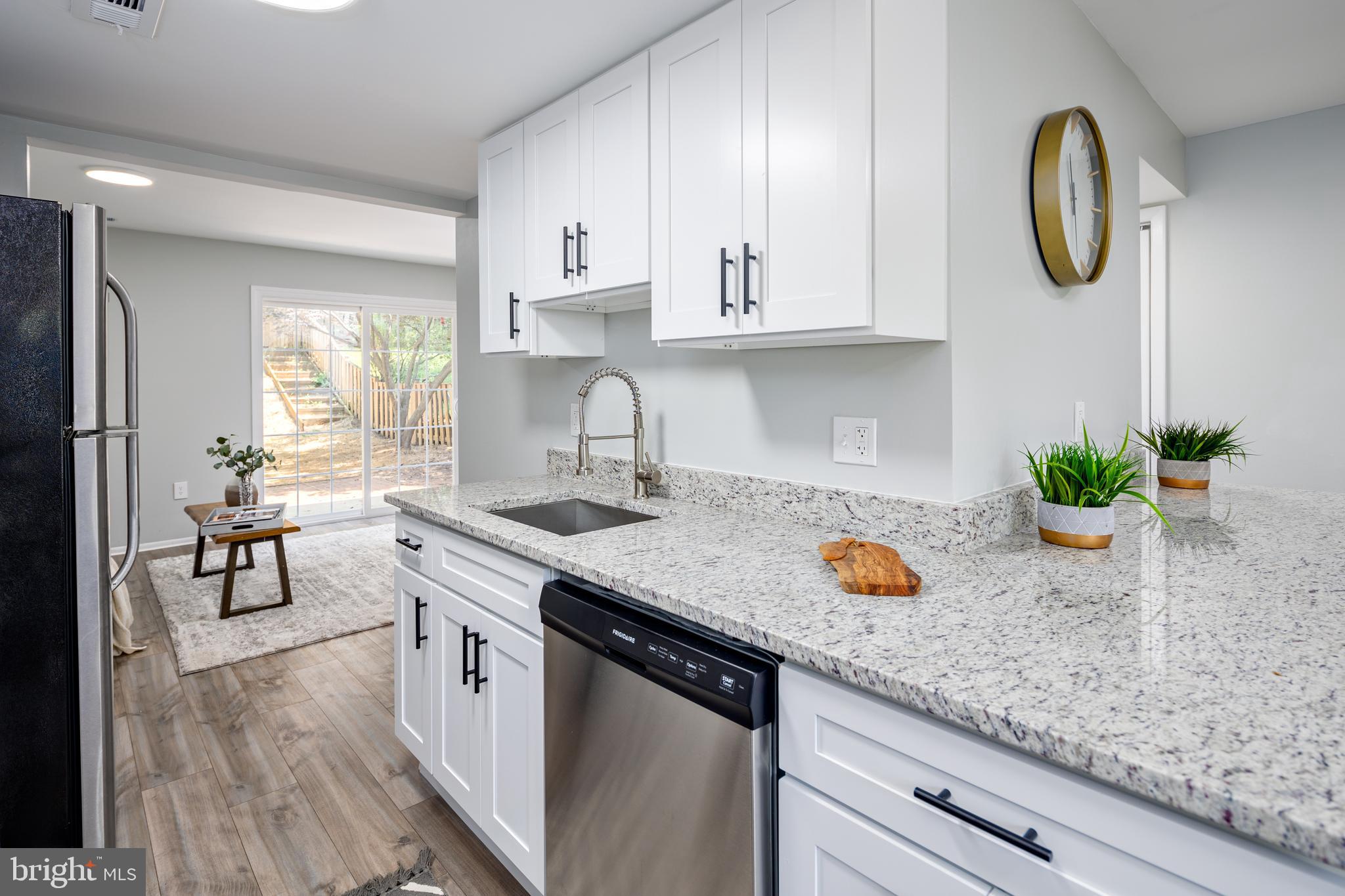 WHISPERING WOODS - Residential