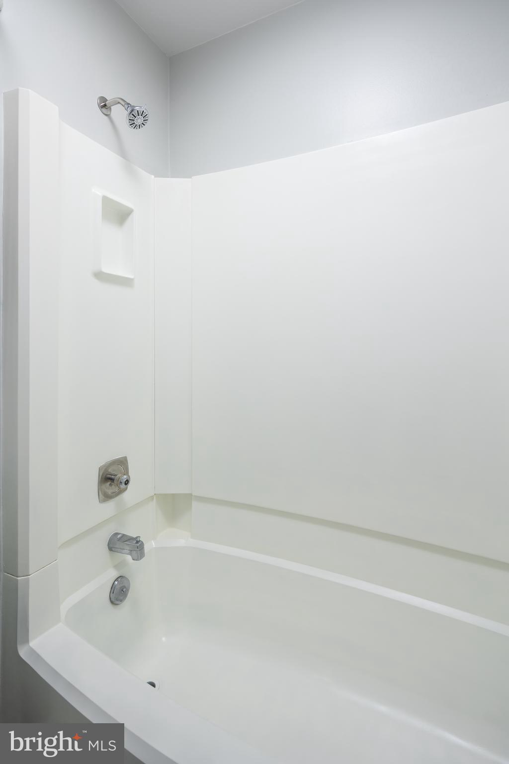 WHISPERING WOODS - Residential