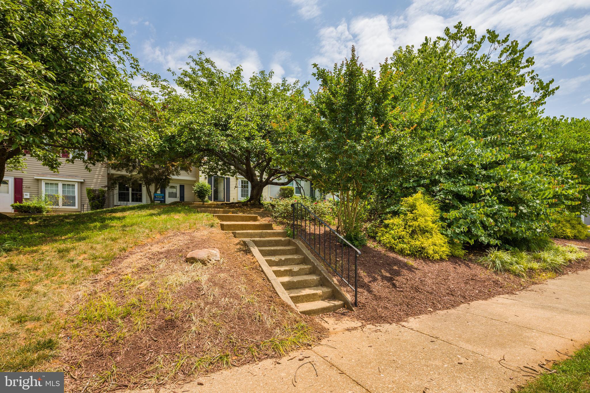 WHISPERING WOODS - Residential