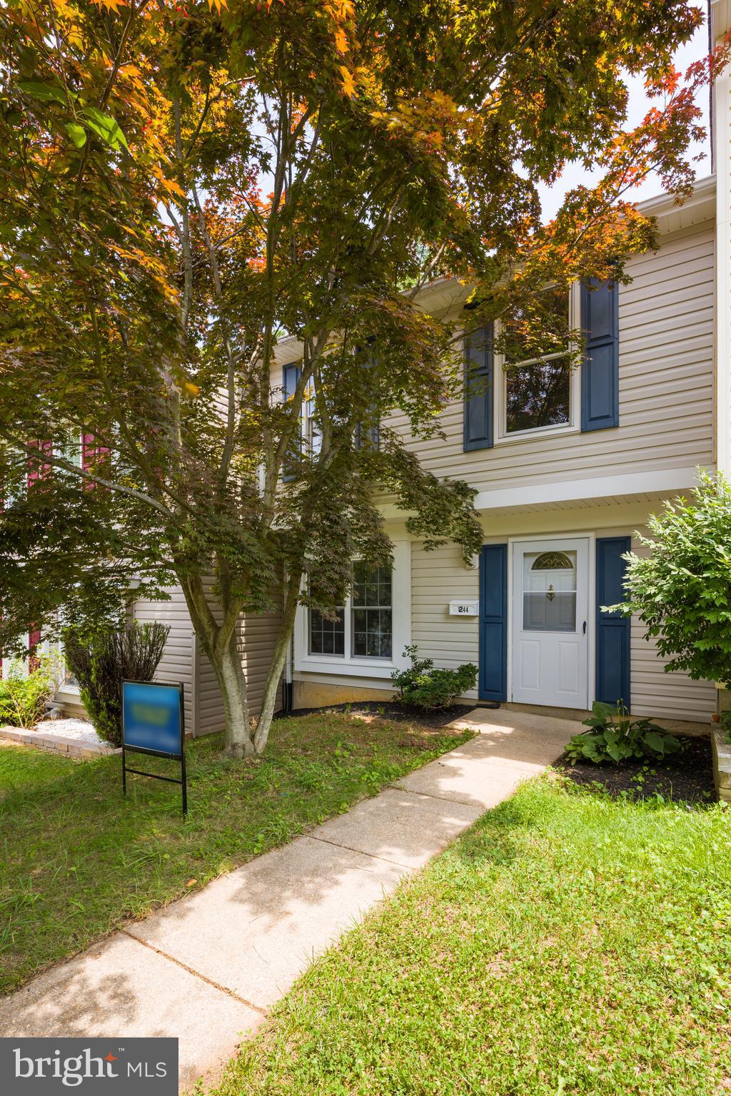 WHISPERING WOODS - Residential