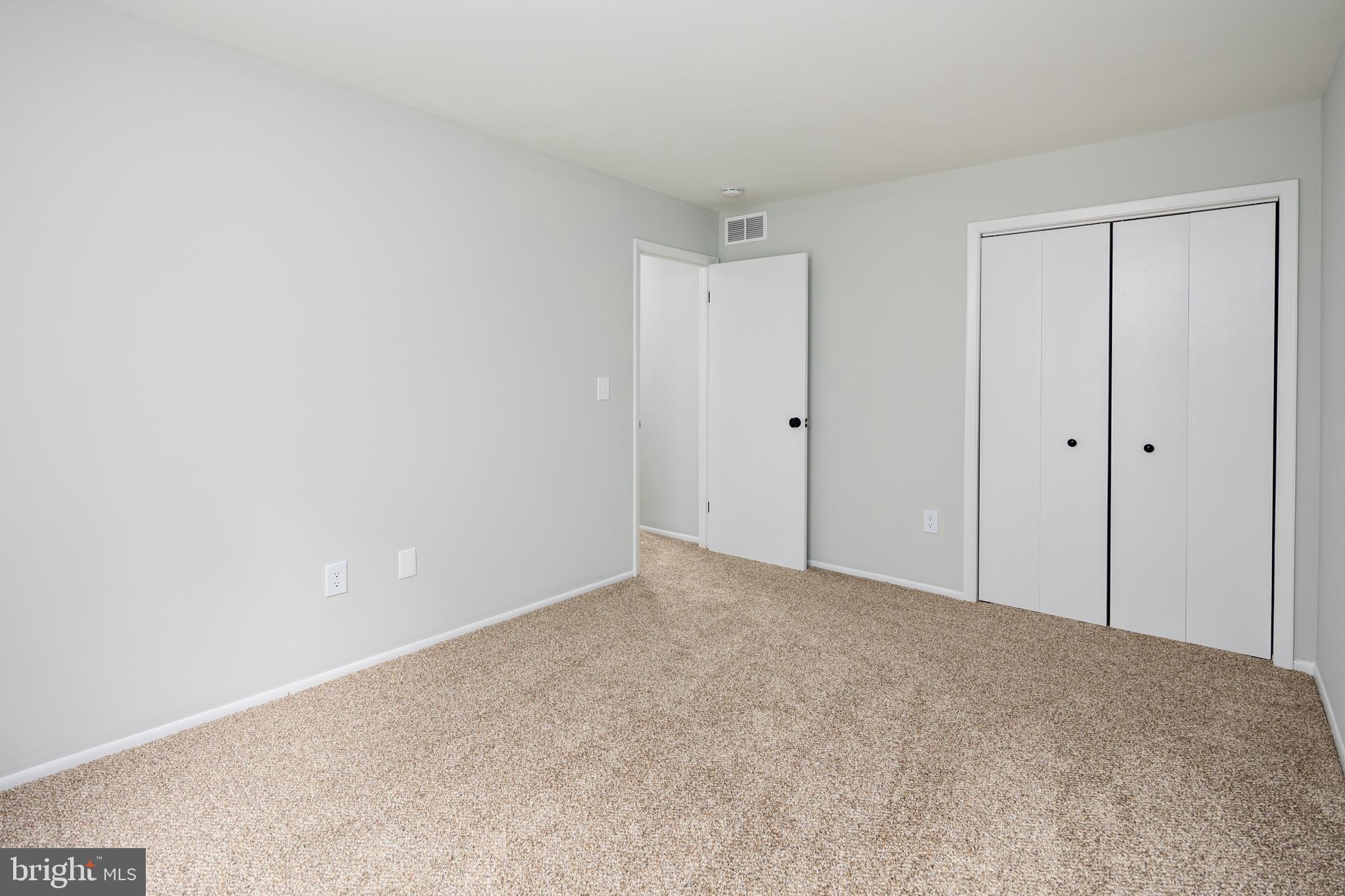 WHISPERING WOODS - Residential