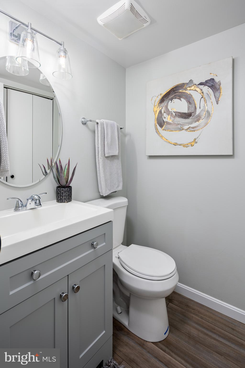 WHISPERING WOODS - Residential